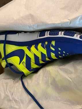 Nike Free trainers Blue with Neon Yellow Lace-Up Trainer size 10